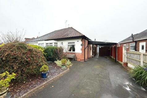 2 bedroom semi-detached bungalow for sale