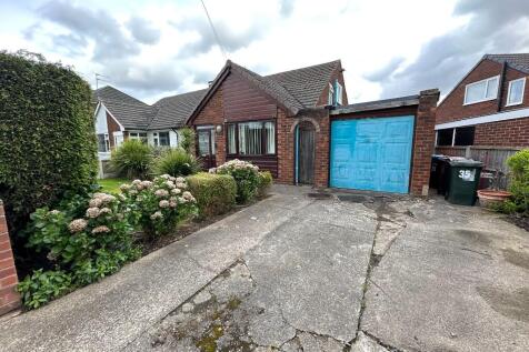 4 bedroom semi-detached bungalow for sale