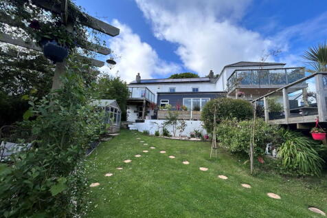 Pennance Road, Lanner, Redruth, Cornwall 4 bed detached house for sale