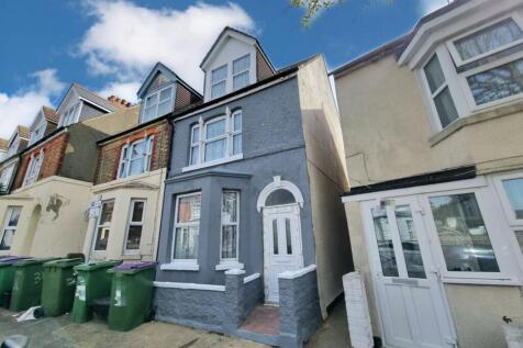 Garden Road, Folkestone, CT19 4 bed end of terrace house for sale