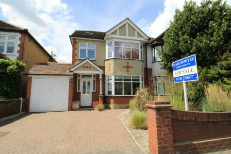 4 bedroom semi-detached house for sale