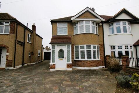 Sycamore Avenue, Upminster RM14 3 bed semi