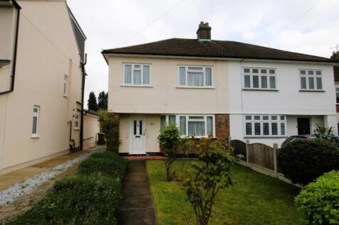 Corbets Avenue, Upminster RM14 3 bed semi