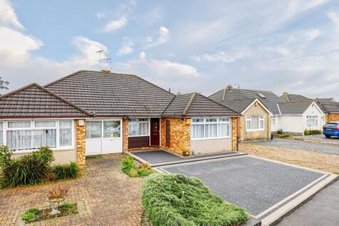 2 bedroom semi-detached bungalow for sale