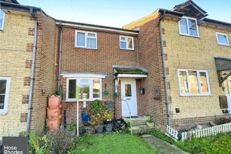 Aylett Close, Brading, Sandown 3 bed terraced house for sale