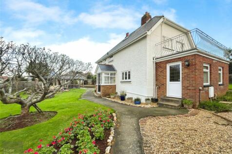 Cliff Path, Sandown, Isle of Wight 3 bed detached house for sale