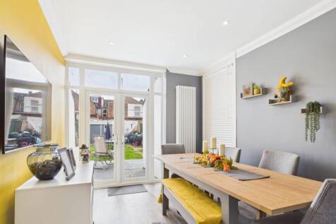 Wallington Road, Portsmouth, PO2 3 bed terraced house for sale