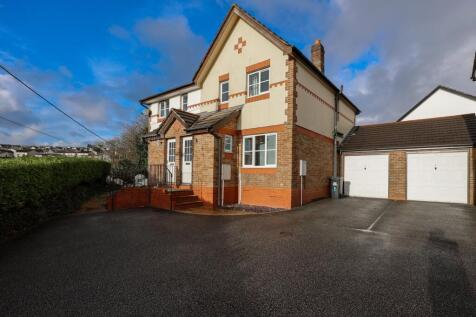 Century Close, St Austell, PL25 3 bed semi