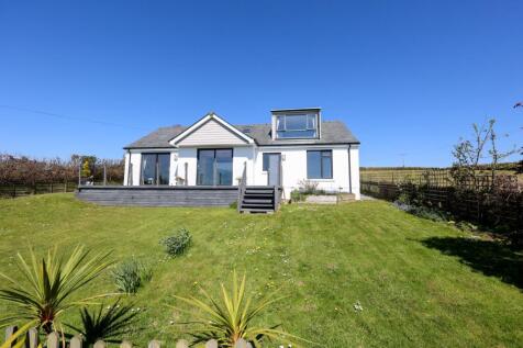 4 bedroom detached bungalow for sale