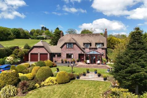 Carne Hill, Trewoon, St Austell, PL25 4 bed detached house for sale