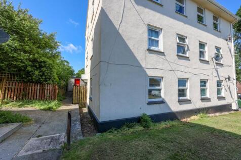 Trevithick Road, St Austell, PL25 1 bed apartment for sale