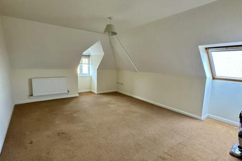 Newport Road, Cowes 1 bed flat for sale