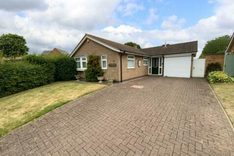 2 bedroom detached bungalow for sale