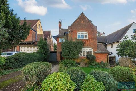 Meadowcourt Road, Oadby, Leicestershire 4 bed detached house for sale