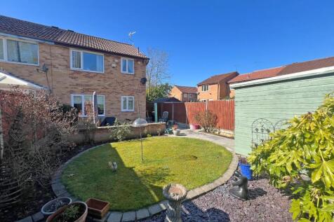 3 bedroom semi-detached house for sale