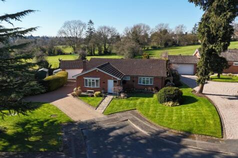 Lakeside Court, Thurnby, Leicestershire 3 bed detached bungalow for sale