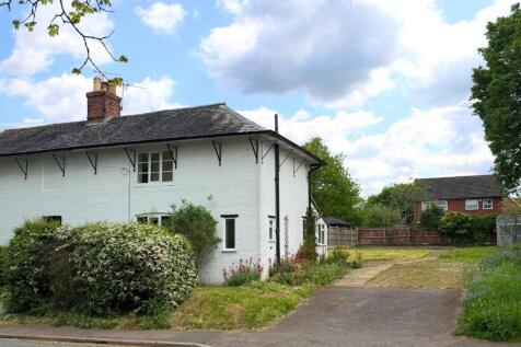 2 bedroom semi-detached house for sale
