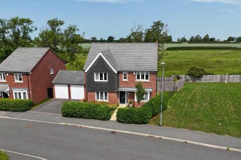 Stacey Avenue, Houghton on the Hill... 4 bed detached house for sale