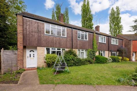 Langton Close, Maidenhead 2 bed maisonette for sale
