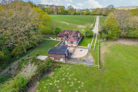 Parrock Lane, Upper Hartfield... 4 bed detached house for sale