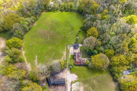Parrock Lane, Upper Hartfield... 4 bed detached house for sale