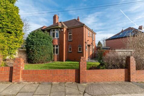 Mayfield House, Oakwood Grove... 3 bed semi