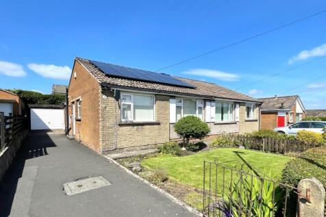 Roman Avenue, Outlane, Huddersfield 2 bed semi