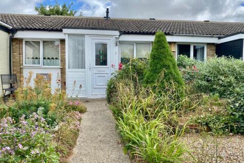 1 bedroom terraced bungalow for sale