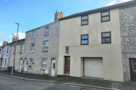 4 bedroom terraced house for sale