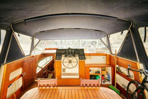 Chelsea Harbour, Chelsea, SW10 2 bed houseboat for sale
