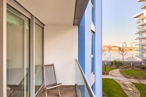 Riverside Quarter, Wandsworth, SW18 1 bed apartment for sale