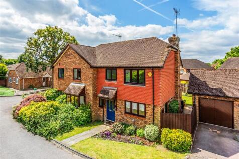 SUMMERFIELD, ASHTEAD, KT21 3 bed house for sale
