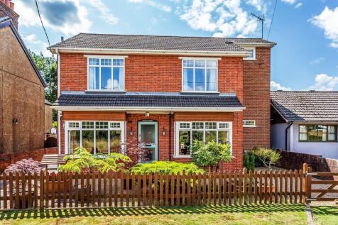 NORFOLK LANE, MID HOLMWOOD, RH5 4 bed detached house for sale