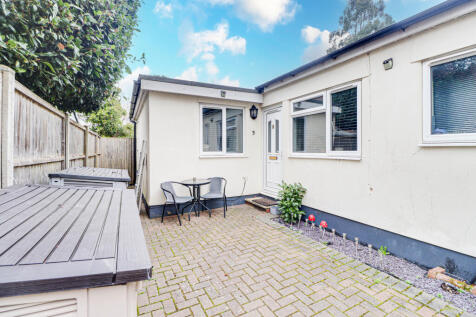 Sutton Road, St. Albans... 1 bed maisonette for sale