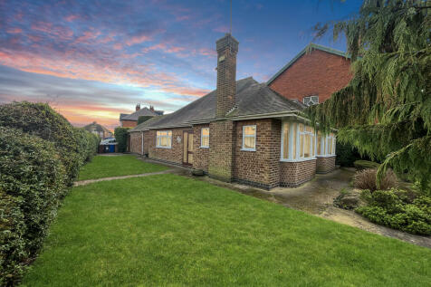 3 bedroom detached bungalow for sale