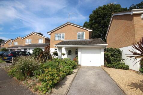 Honeysuckle Lane, Poole, Dorset, BH17 4 bed detached house for sale