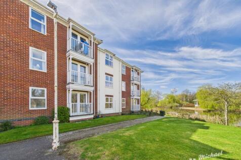 Guillemot Way, Aylesbury 2 bed flat for sale