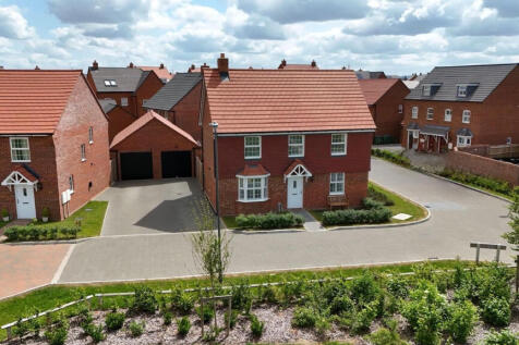 Atherstone Lane, Aylesbury... 4 bed detached house for sale
