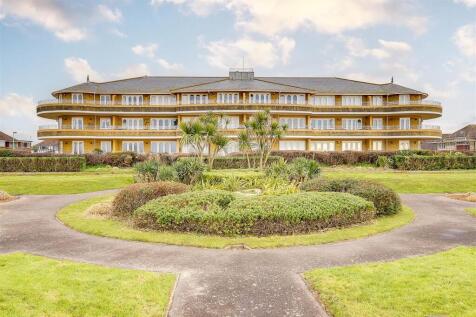 West Parade, Worthing BN11 2 bed flat for sale