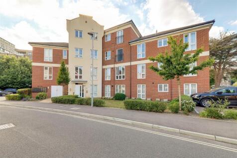 Cambrian Way, Worthing BN13 2 bed flat for sale