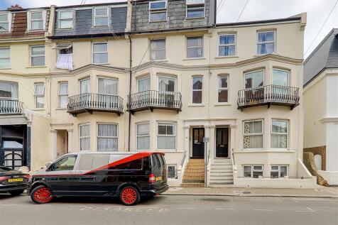 8 Crescent Road, Worthing BN11 1 bed flat for sale