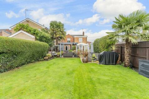 Millers Close, Finedon NN9 4 bed detached house for sale