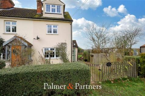 The Heath, Mistley, Manningtree... 3 bed end of terrace house for sale