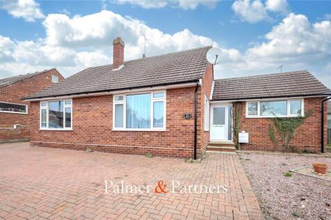 Cottage Drive, Colchester, Essex, CO2 3 bed bungalow for sale