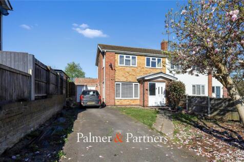 Booth Avenue, Colchester, Essex, CO4 3 bed semi