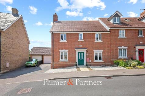 4 bedroom semi-detached house for sale