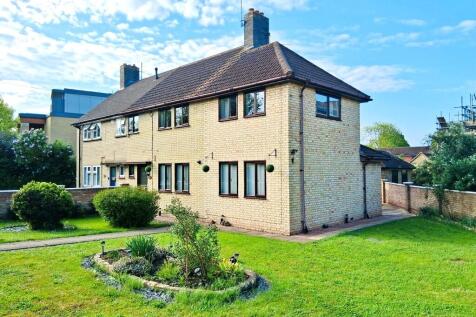 5 bedroom semi-detached house for sale
