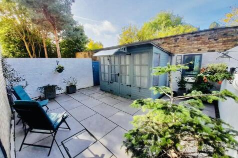 1 bedroom ground floor flat for sale