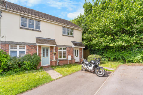 2 bedroom end of terrace house for sale