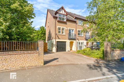 3 bedroom end of terrace house for sale